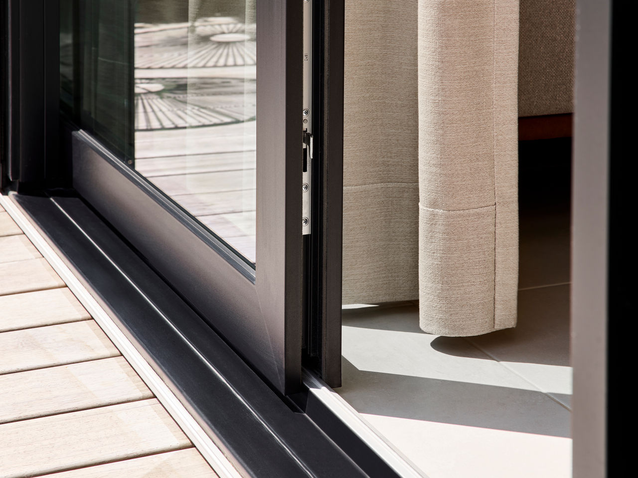 Rererence
Thermofibra
Elegant

Marie curiestraat 
Gits